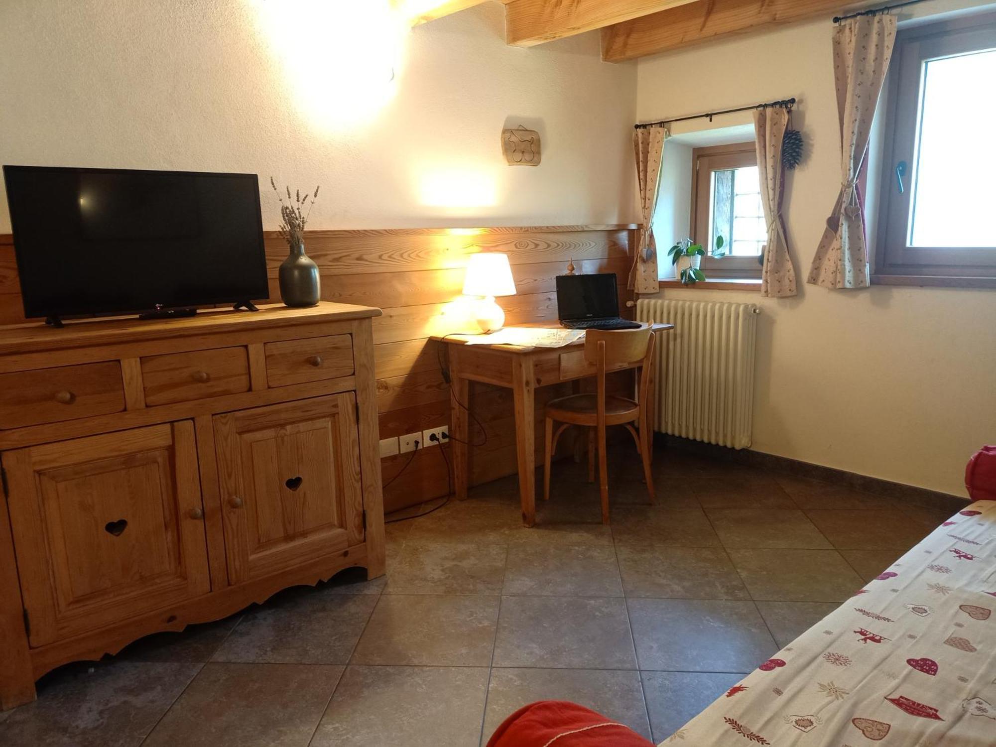 Villa La Fattoria Di Roven Gignod Zimmer foto